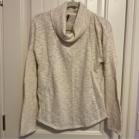 North River cowl neck white print shirt - Picture 1 of 6